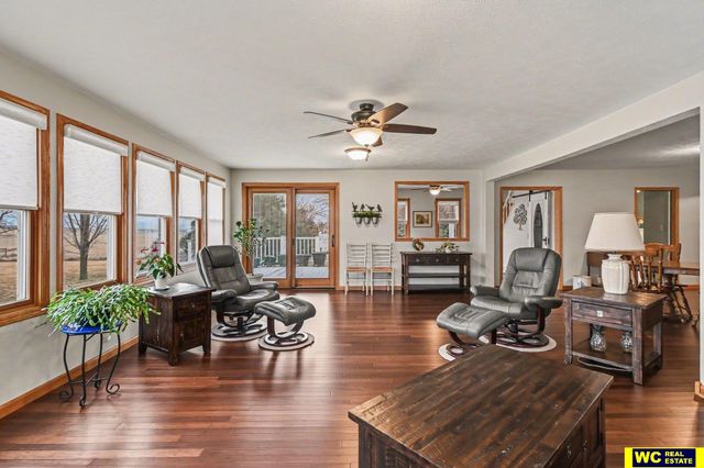 9887 County Road 7, Nickerson, NE 68044