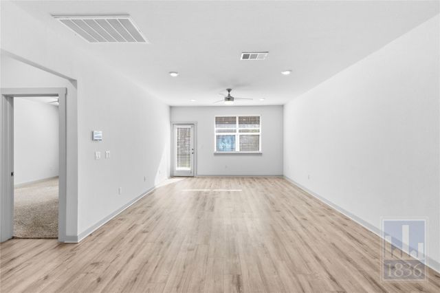 8129 Linnie LN, Austin, TX 78724