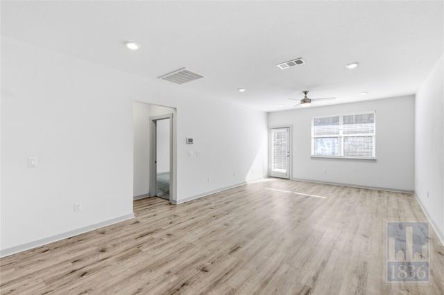 8129 Linnie LN, Austin, TX 78724