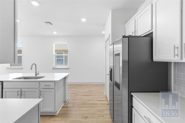 8129 Linnie LN, Austin, TX 78724