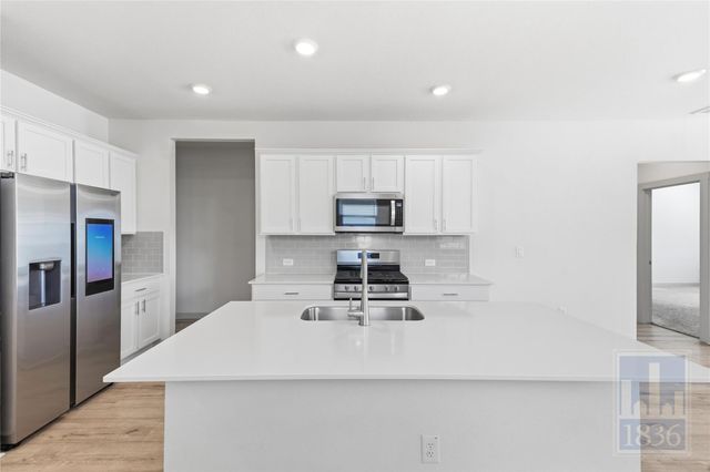 8129 Linnie LN, Austin, TX 78724