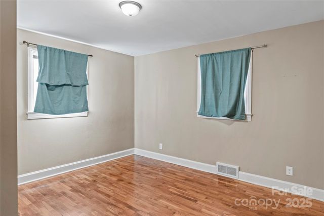 133 South Street 99, Elkin, NC 28621