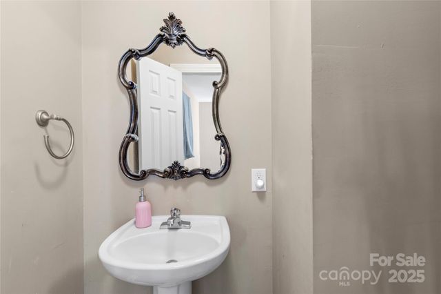 133 South Street 99, Elkin, NC 28621