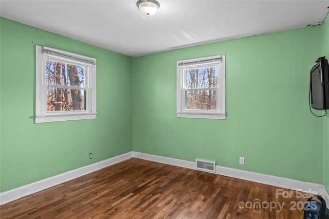 133 South Street 99, Elkin, NC 28621