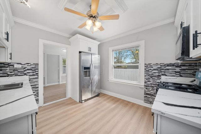 500 Engle Street, Dolton, IL 60419