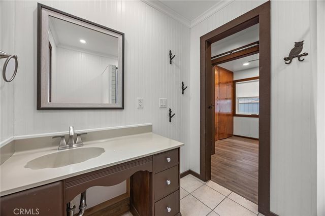 23376 Crestline Road, Crestline, CA 92325