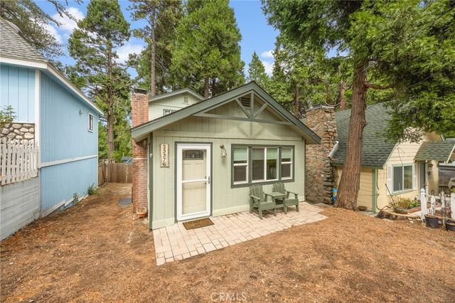 23376 Crestline Road, Crestline, CA 92325