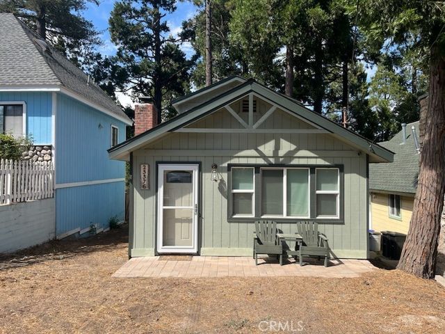 23376 Crestline Road, Crestline, CA 92325
