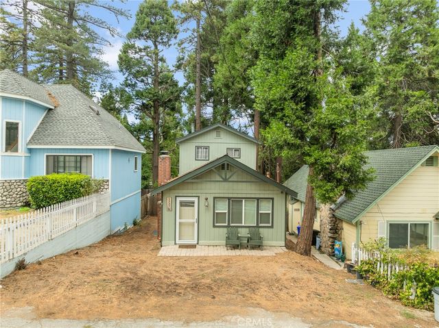 23376 Crestline Road, Crestline, CA 92325
