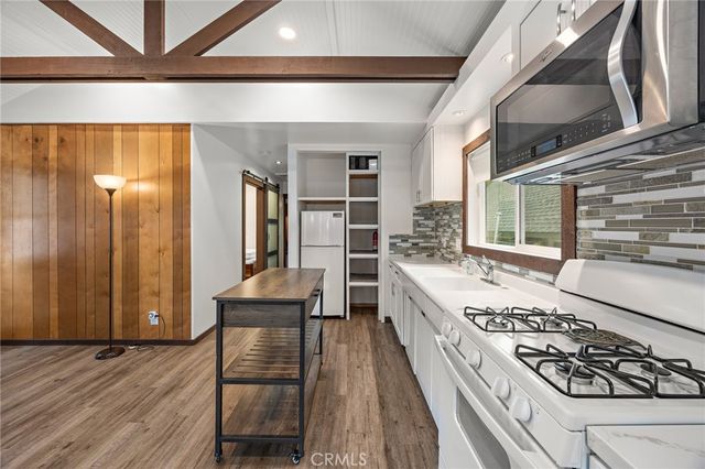 23376 Crestline Road, Crestline, CA 92325