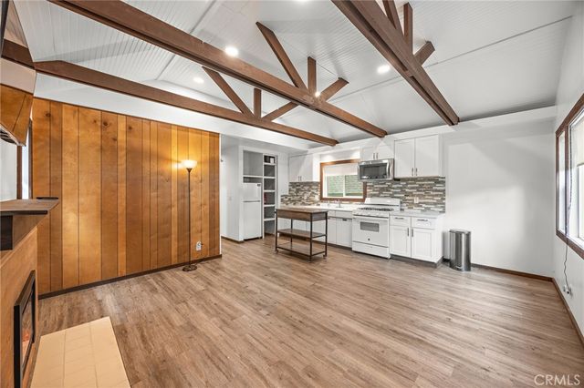 23376 Crestline Road, Crestline, CA 92325