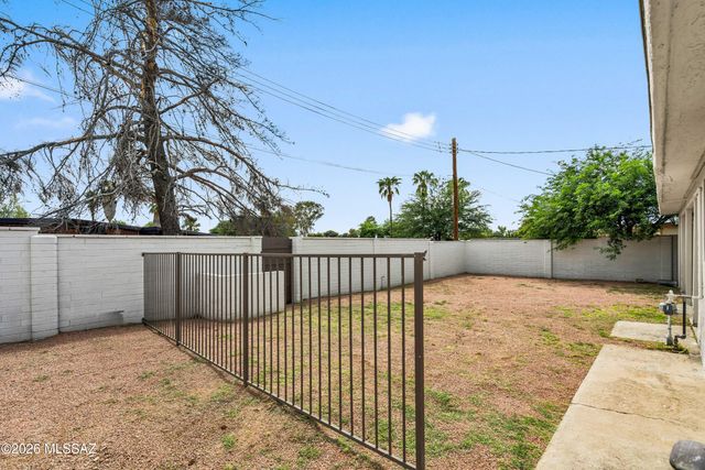 7438 E 25th Street, Tucson, AZ 85710