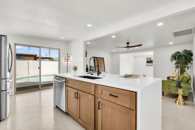 7438 E 25th Street, Tucson, AZ 85710
