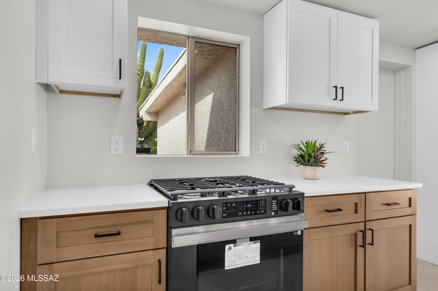 7438 E 25th Street, Tucson, AZ 85710