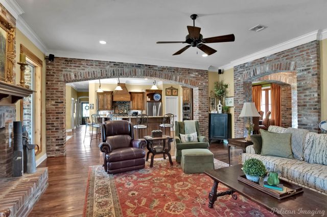 1860 Leonard Road, Shreveport, LA 71115