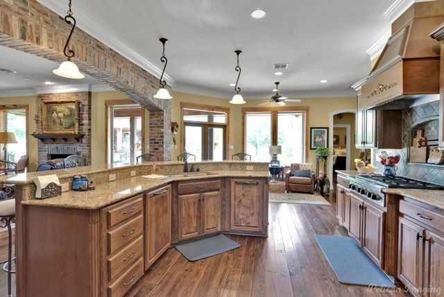 1860 Leonard Road, Shreveport, LA 71115