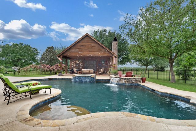 1860 Leonard Road, Shreveport, LA 71115