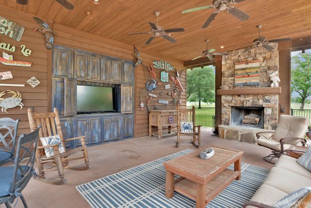 1860 Leonard Road, Shreveport, LA 71115