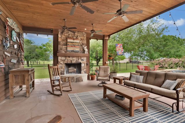 1860 Leonard Road, Shreveport, LA 71115