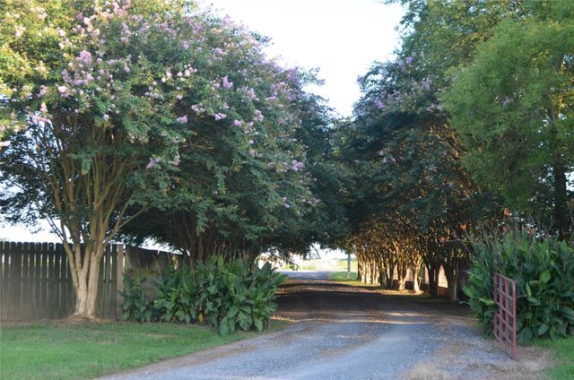 1860 Leonard Road, Shreveport, LA 71115