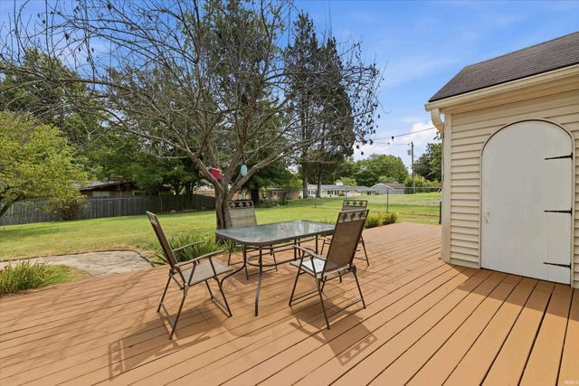 1418 Greenfield Road, Evansville, IN 47715