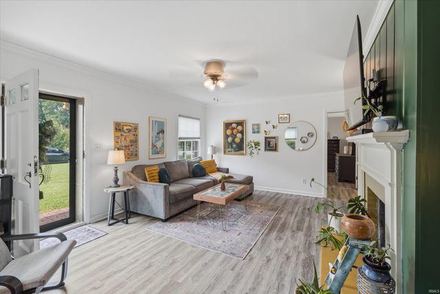 1418 Greenfield Road, Evansville, IN 47715