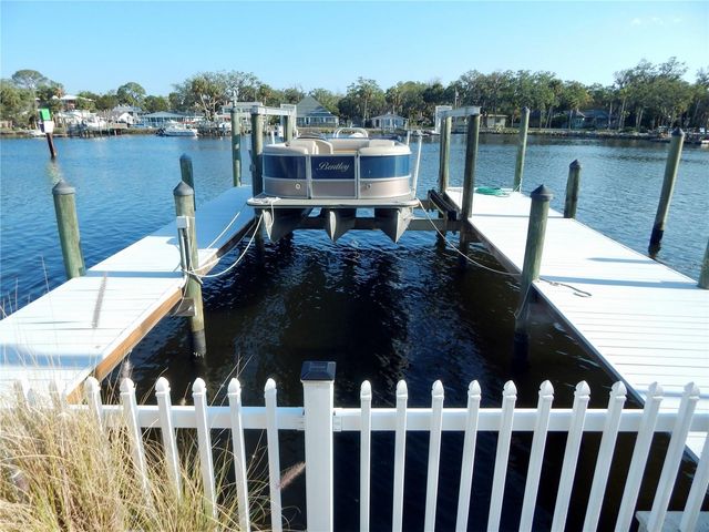 8025 ISLAND DRIVE, Port Richey, FL 34668
