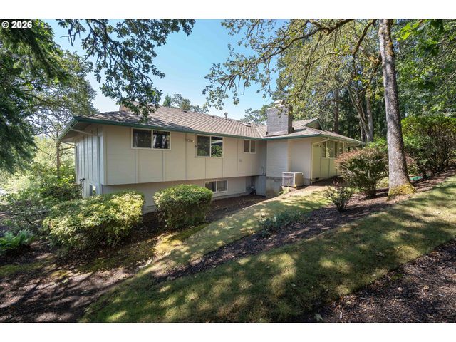 4072 NORMANDY Way, Eugene, OR 97405