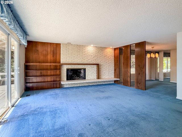 4072 NORMANDY Way, Eugene, OR 97405