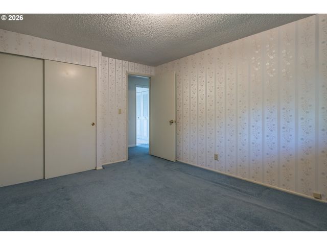 4072 NORMANDY Way, Eugene, OR 97405