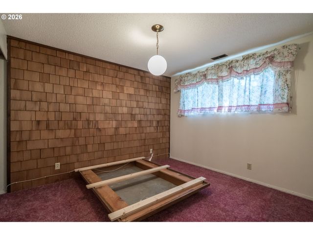 4072 NORMANDY Way, Eugene, OR 97405