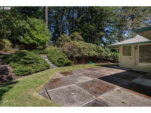 4072 NORMANDY Way, Eugene, OR 97405