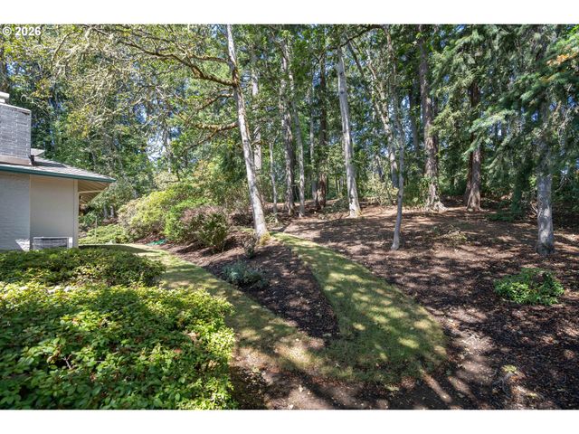 4072 NORMANDY Way, Eugene, OR 97405