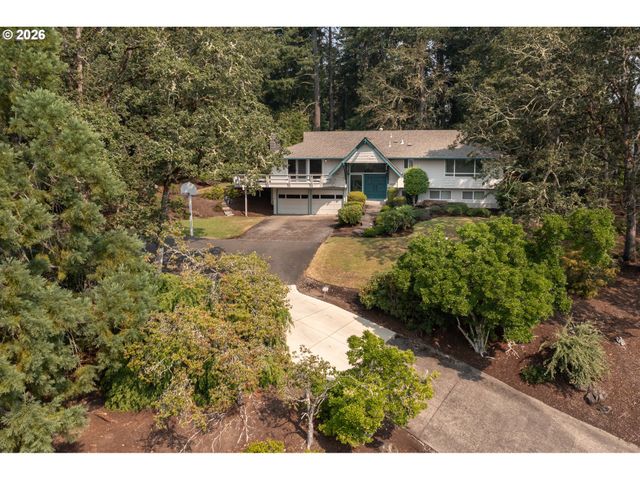4072 NORMANDY Way, Eugene, OR 97405