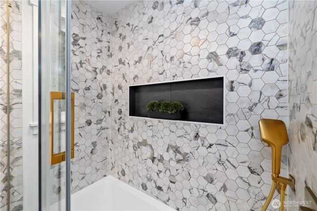 28030 185th Place SE, Kent, WA 98052