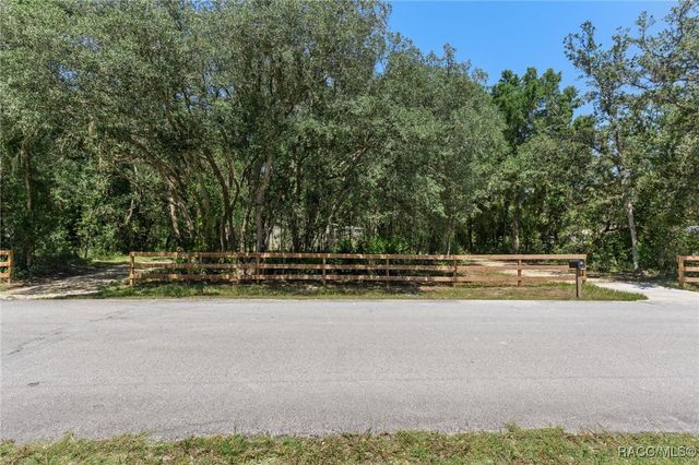 1691 E Sheridan Lane, Hernando, FL 34442