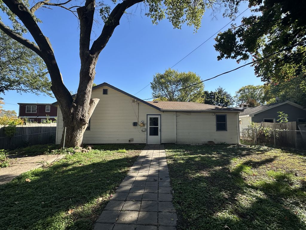 4635 Xenia Avenue N, Crystal, MN 55422 — photo 2