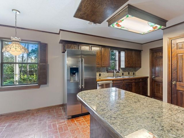 1402 Spanish Moss Drive, Lufkin, TX 75904