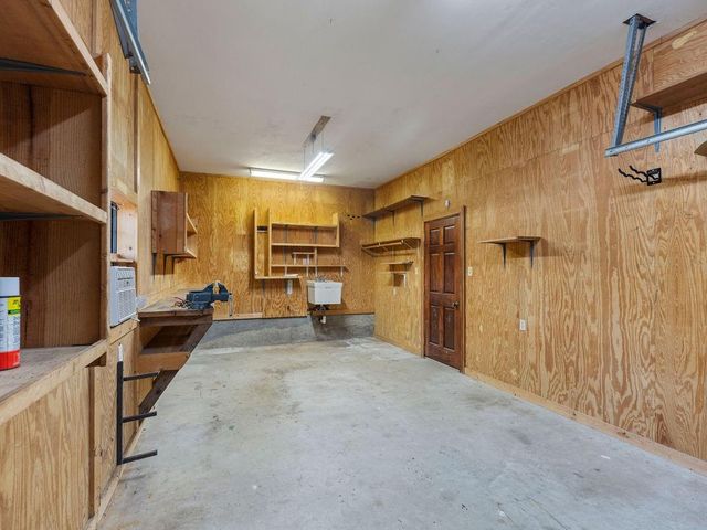 1402 Spanish Moss Drive, Lufkin, TX 75904