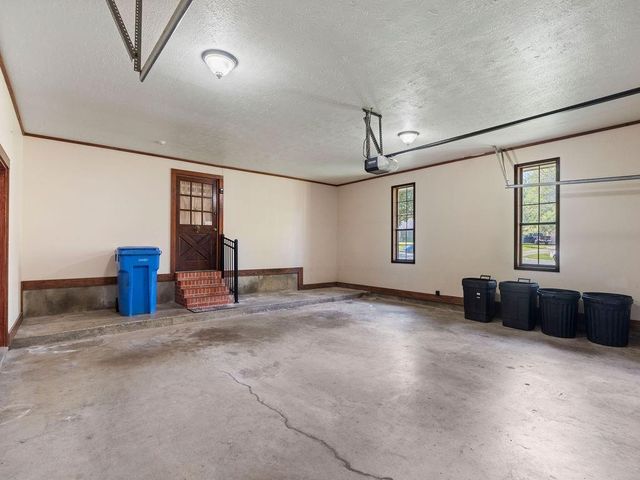 1402 Spanish Moss Drive, Lufkin, TX 75904