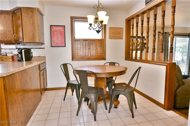 1654 Squaw Creek Drive, Girard, OH 44420