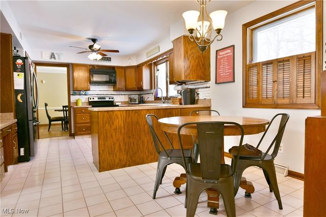 1654 Squaw Creek Drive, Girard, OH 44420