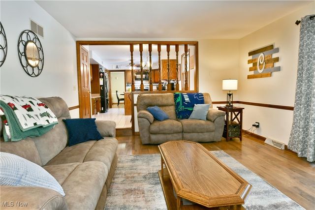 1654 Squaw Creek Drive, Girard, OH 44420