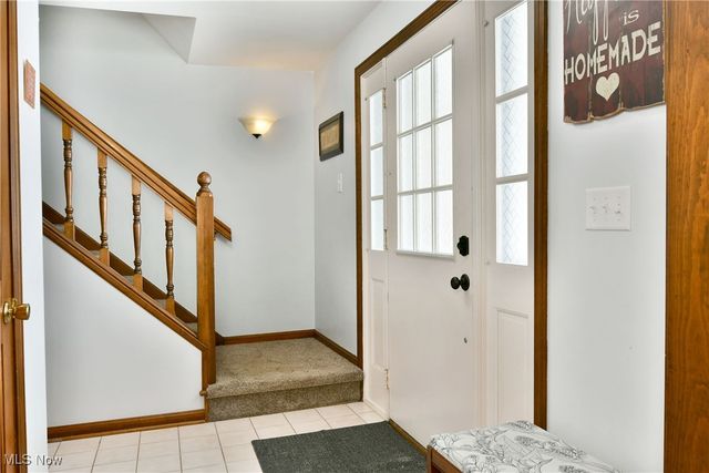 1654 Squaw Creek Drive, Girard, OH 44420