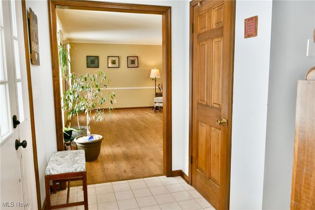 1654 Squaw Creek Drive, Girard, OH 44420