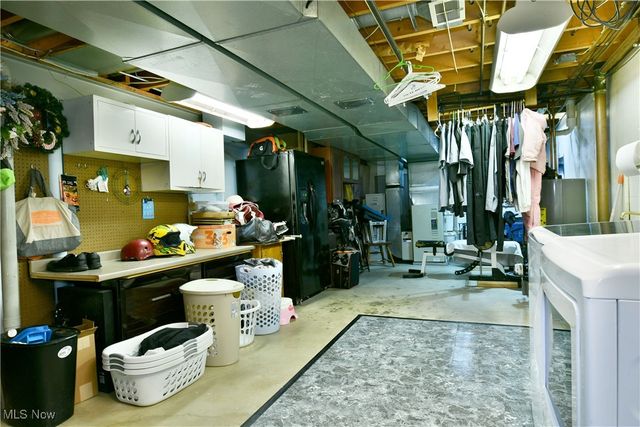 1654 Squaw Creek Drive, Girard, OH 44420