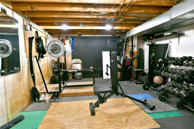 1654 Squaw Creek Drive, Girard, OH 44420