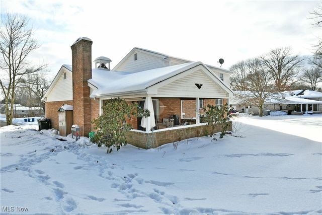 1654 Squaw Creek Drive, Girard, OH 44420