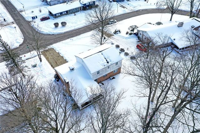 1654 Squaw Creek Drive, Girard, OH 44420