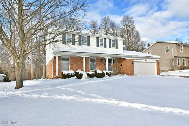 1654 Squaw Creek Drive, Girard, OH 44420